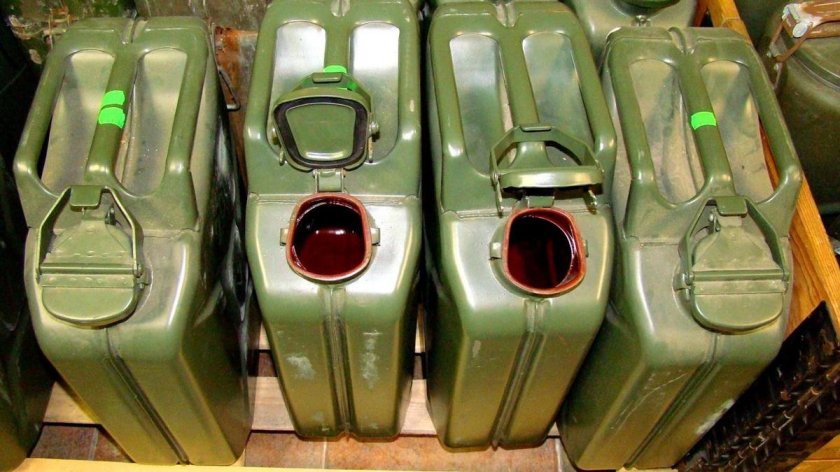 Армейская канистра 20 литров