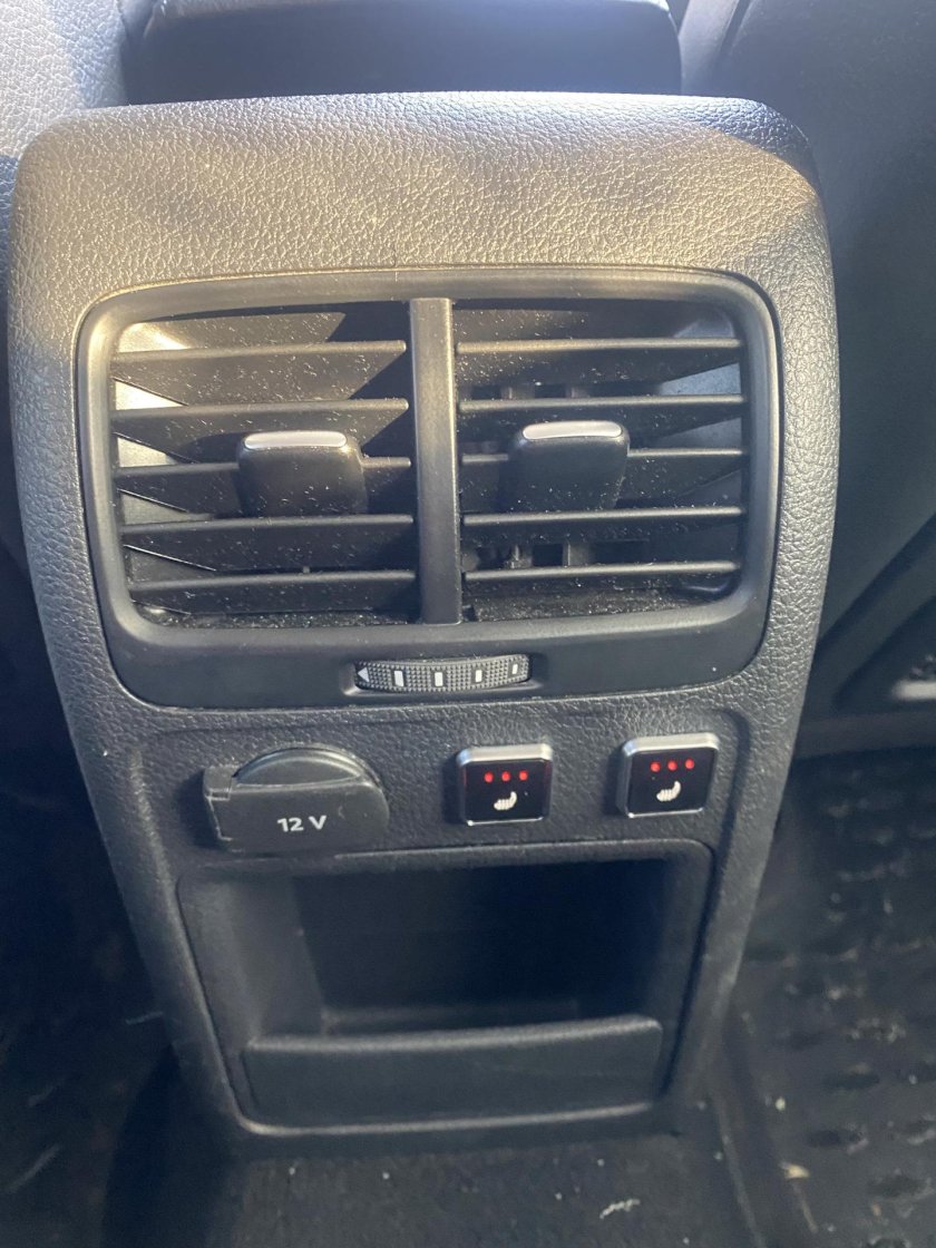 Центральное сопло печки ВАЗ 2110