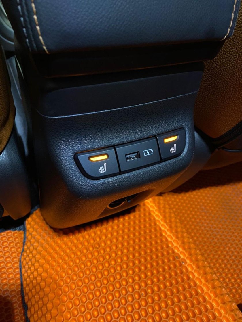 Lada Vesta подогрев задних сидений