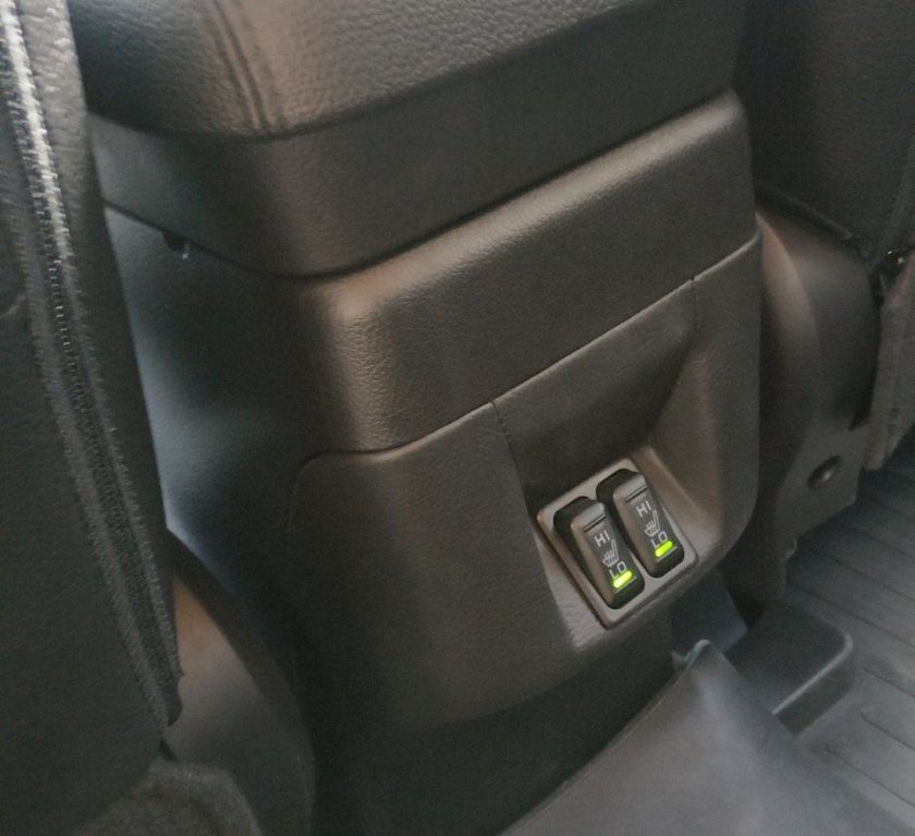 Подогрев сидений Митсубиси Аутлендер 3