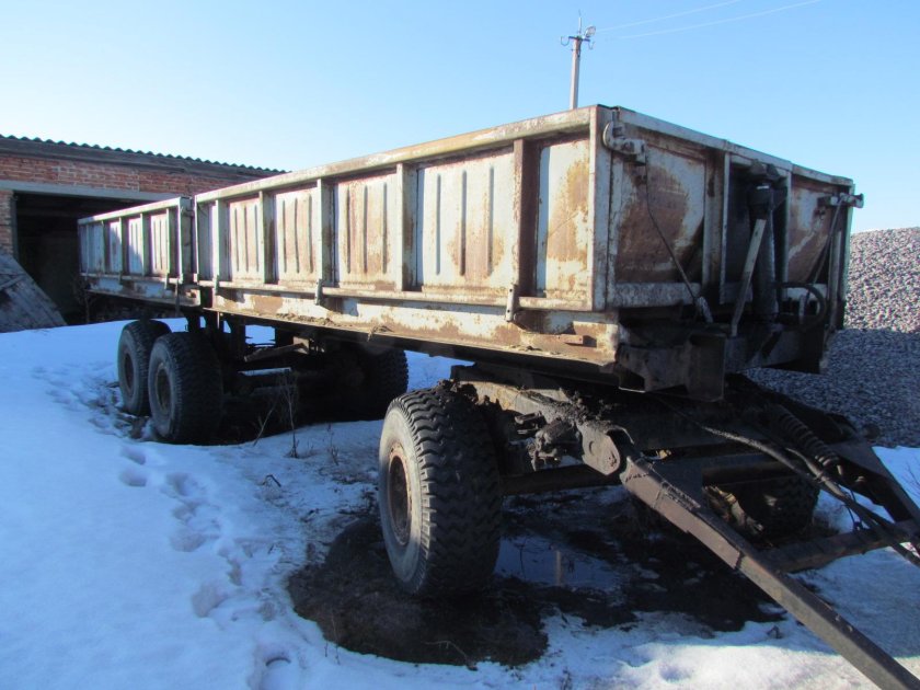 Кировский прицеп 3птс-12