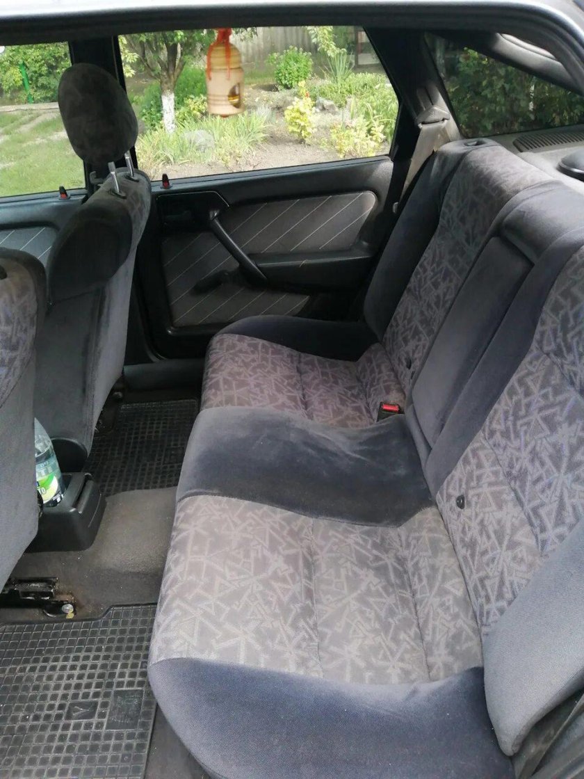 Опель Вектра 1992 салон