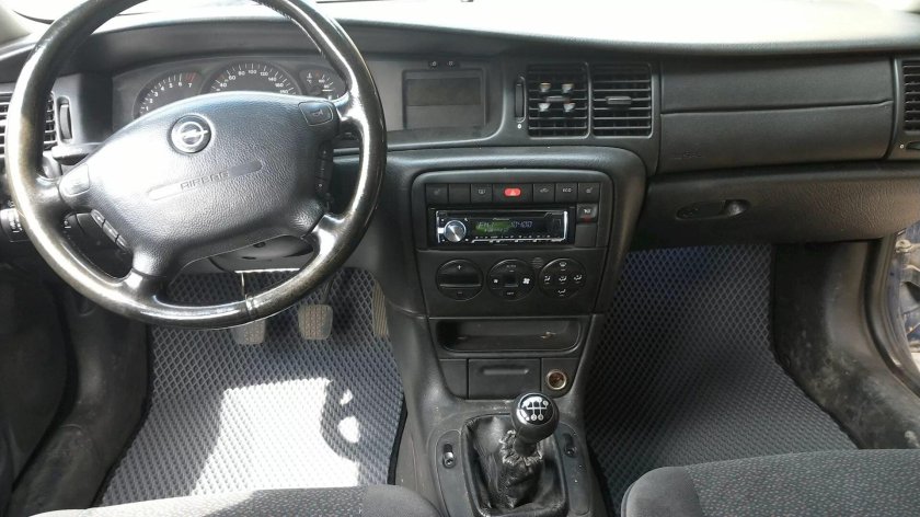 Opel Vectra 1995 салон