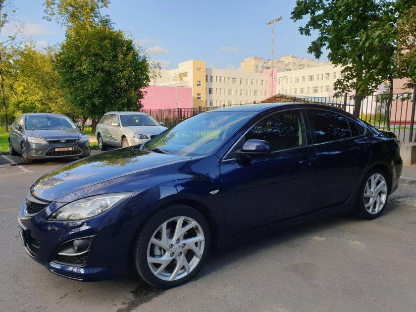 Мазда 6 седан синяя