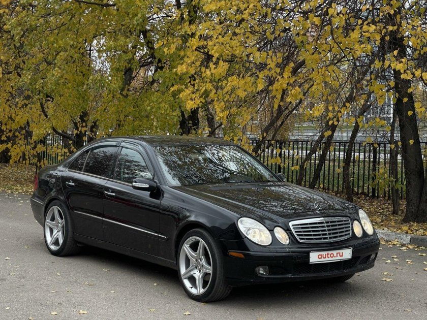 Мерседес е 240 2003