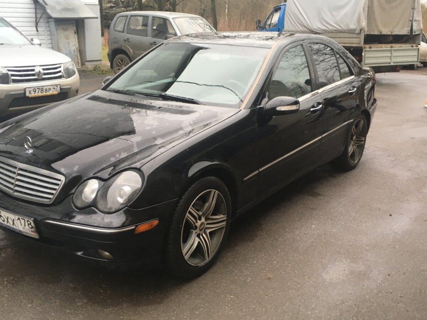 Мерседес с240 2004