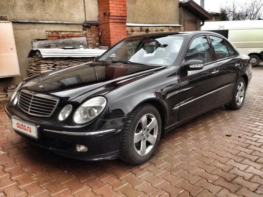 Мерседес е 240 2002