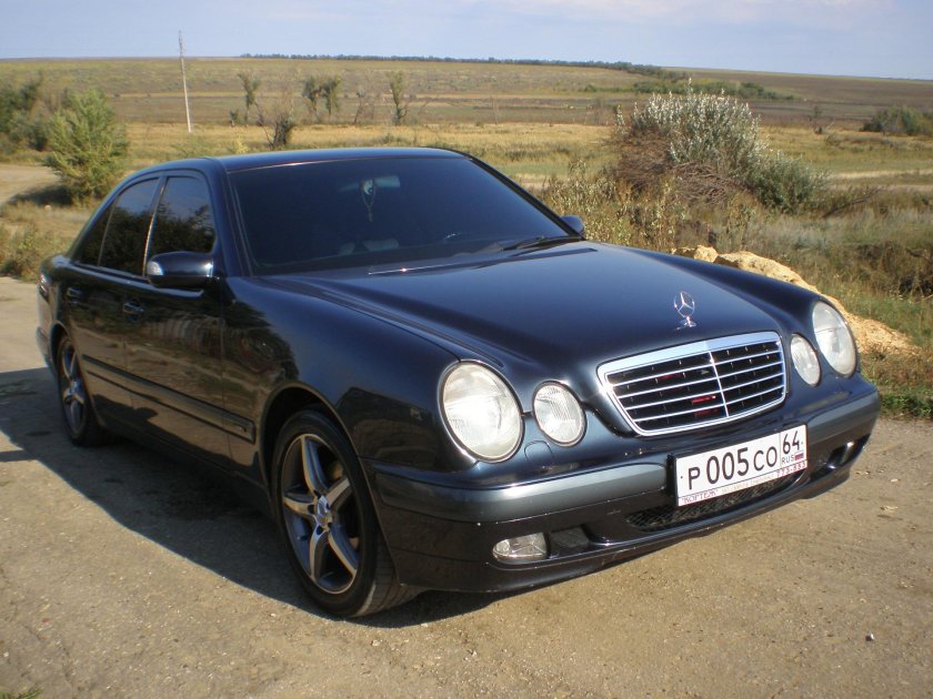 Мерседес е240