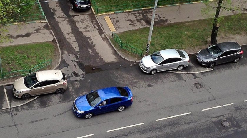 Парковка на полукруглой разметке