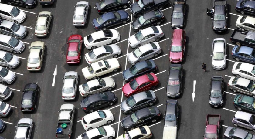 Забитая парковка