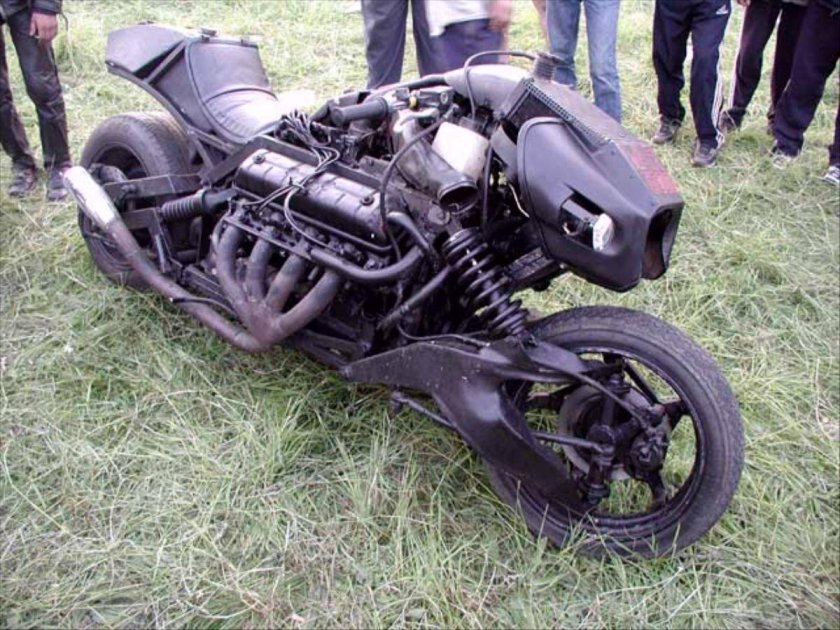 Мотоцикл Урал с двигателем ГАЗ 53