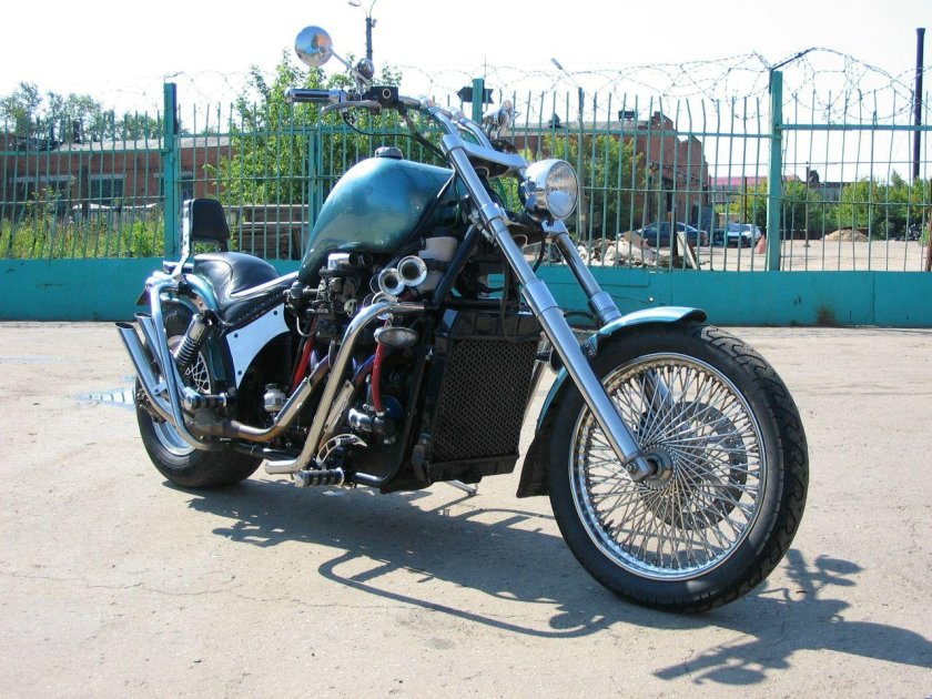 Мотоцикл Урал с двигателем от 2108