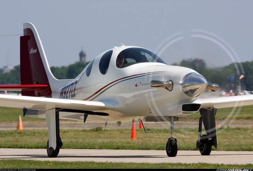 Самолёт Evolution Lancair IV