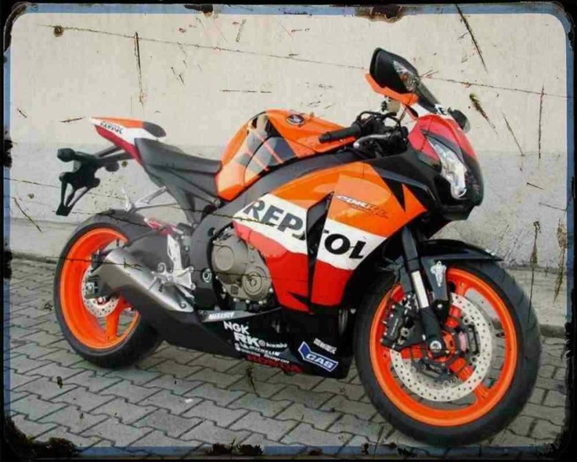 Honda cbr1000rr Repsol Replica