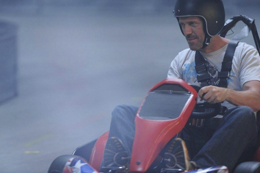 Доктор Хаус в каске