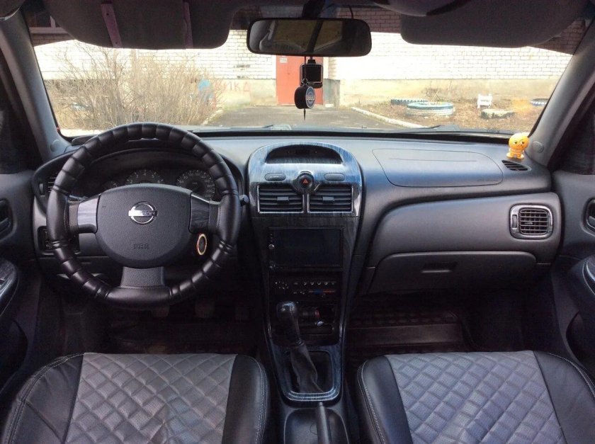 Ниссан Альмера Классик 2007 салон