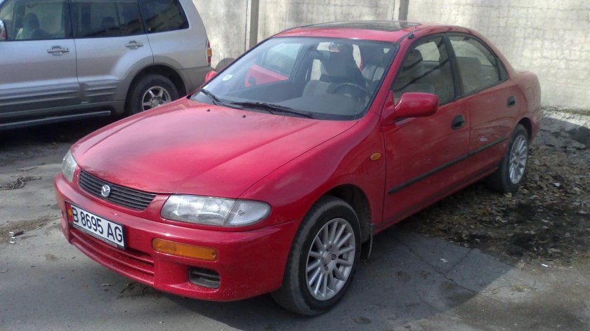 Mazda 323 1996