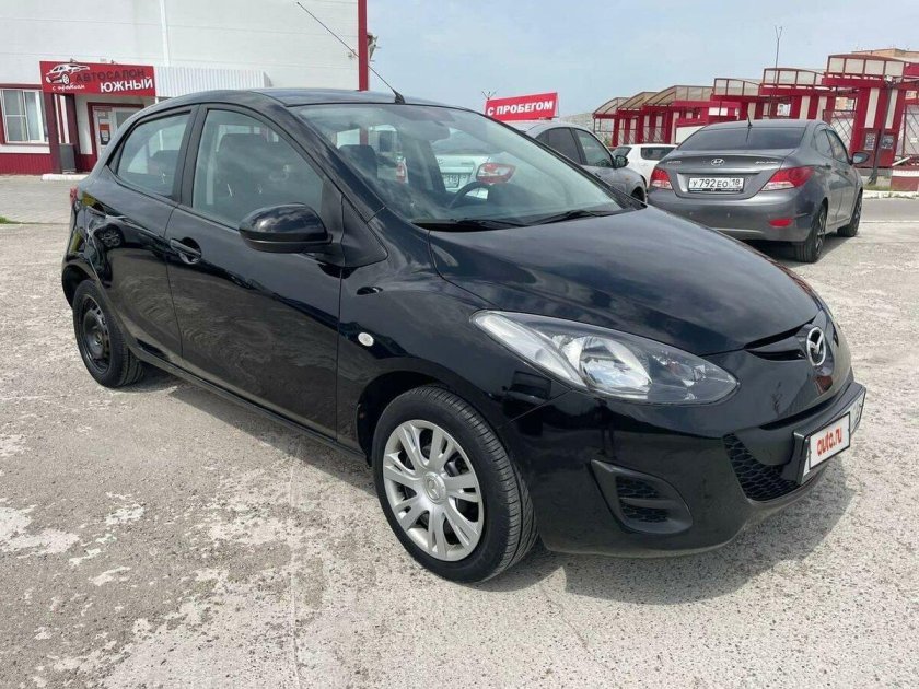 Мазда Демио 2010