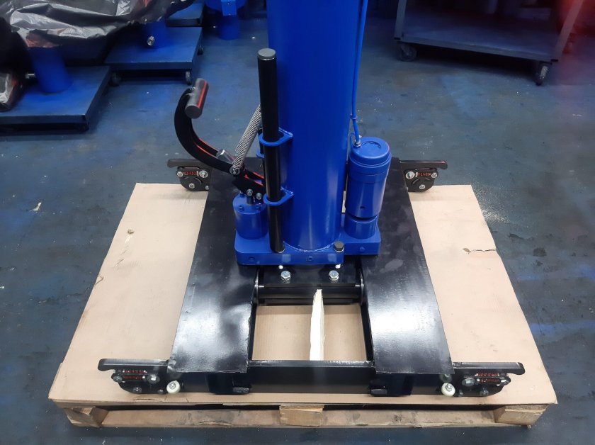 Рельсовый подъемник