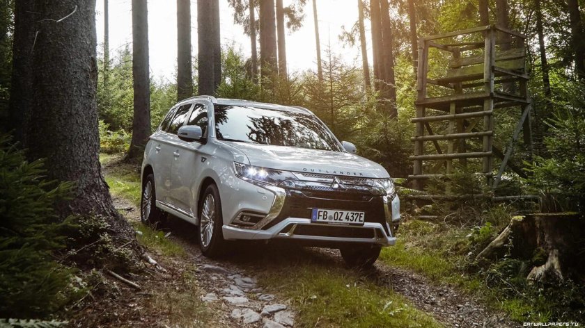 Mitsubishi Outlander PHEV 2019