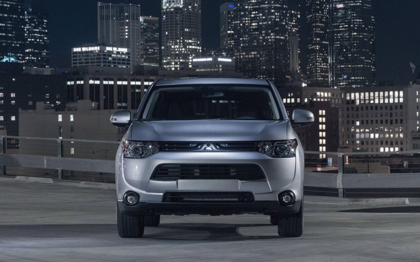 Мицубиси Аутлендер