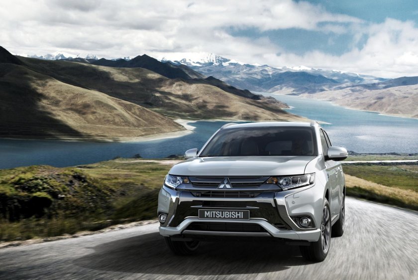 Mitsubishi Outlander PHEV 2018
