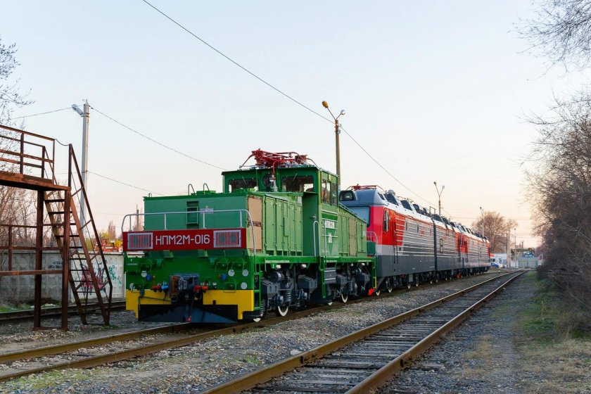 Тяговый агрегат нпм2