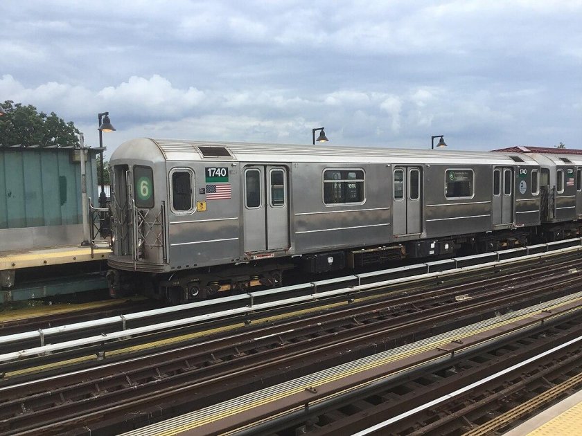 Афросиаб поезд