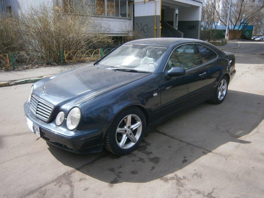Мерседес купе CLK 230