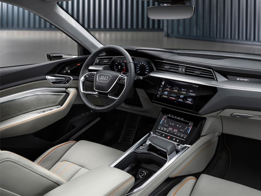 Audi e tron 2022 салон
