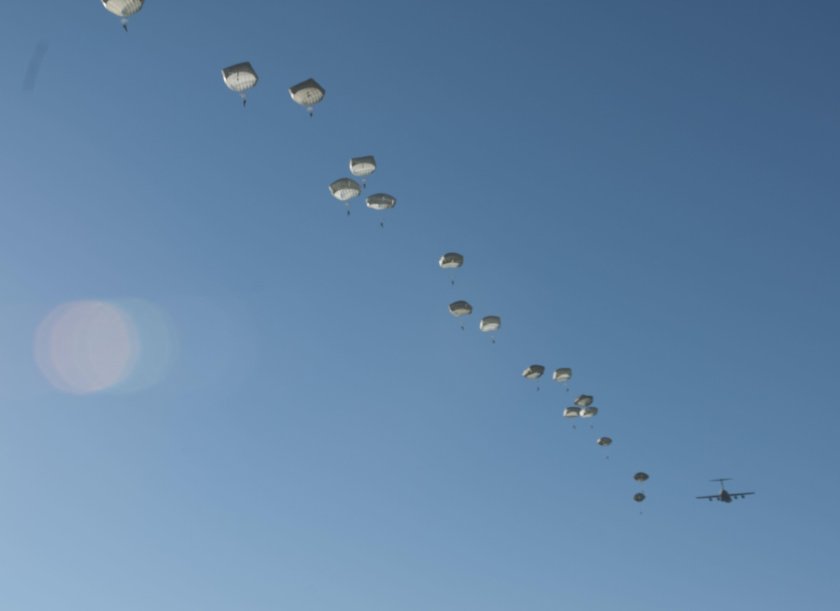 Десантирование ВДВ С ил 76