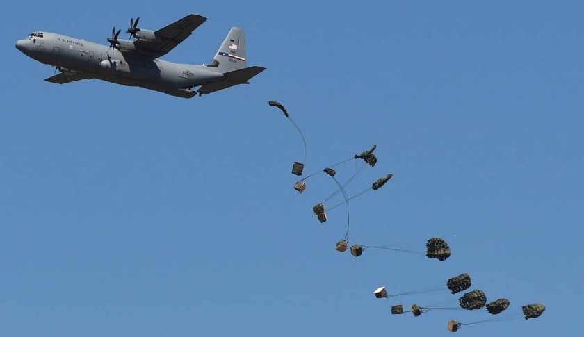 АН-22 десантирование