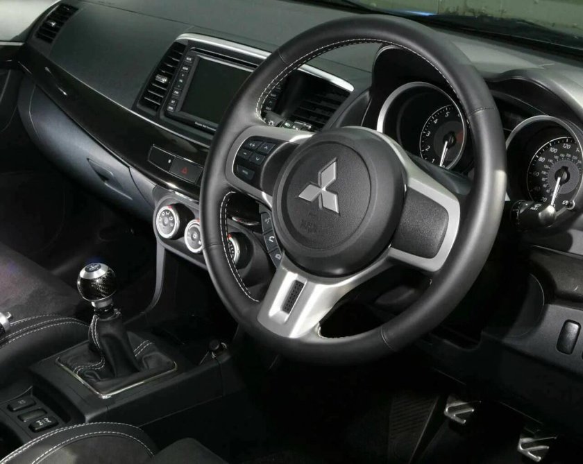 Mitsubishi Lancer EVO X FQ 400