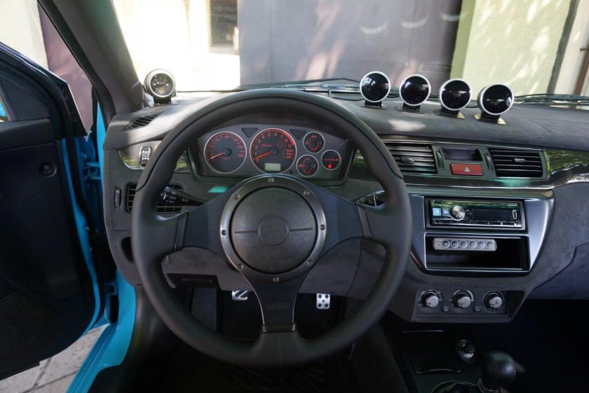 Lancer EVO 4 салон