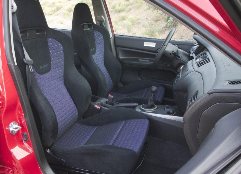 Mitsubishi Lancer Evolution 8 RS