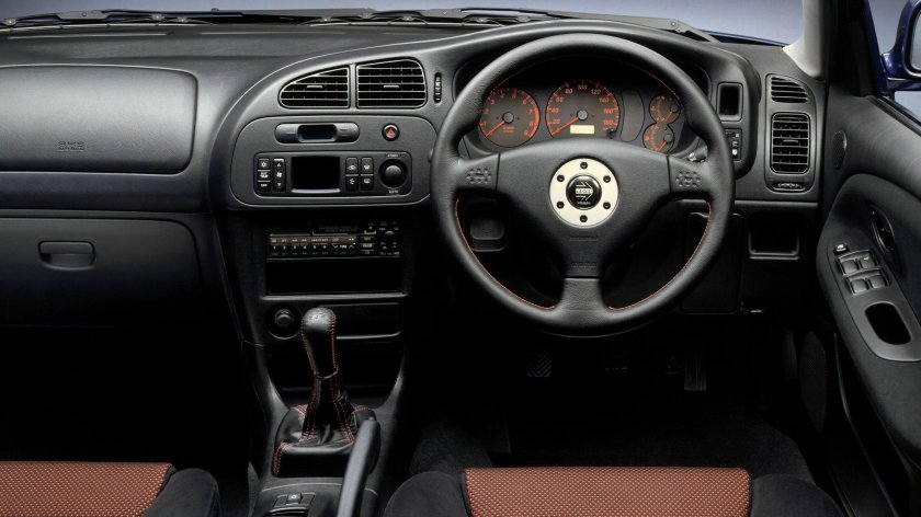 Mitsubishi Lancer EVO 3 салон