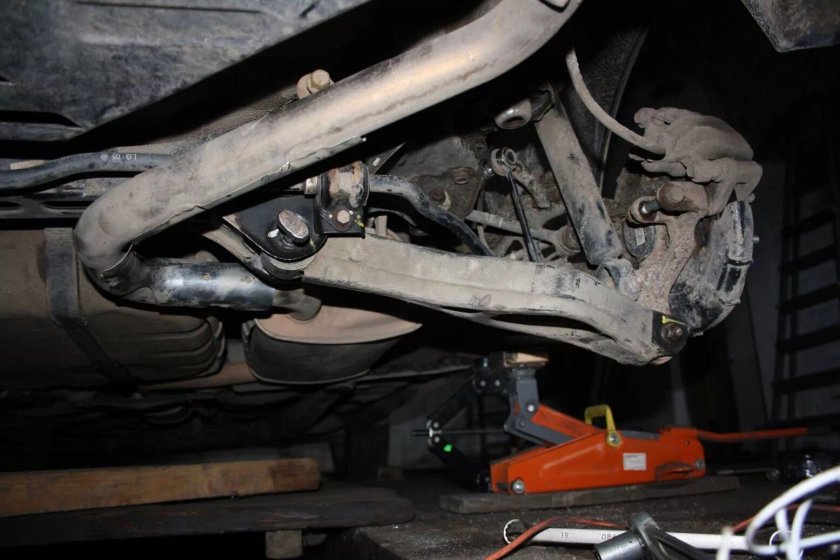 Задняя подвеска Киа СИД 2010