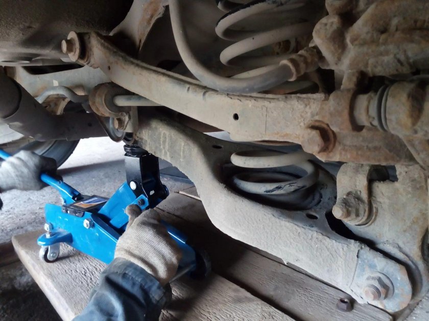 Задняя подвеска Kia Ceed 2008