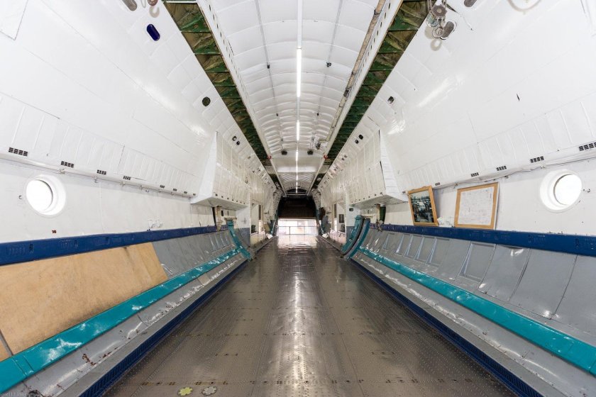 Самолёт Антей АН-22