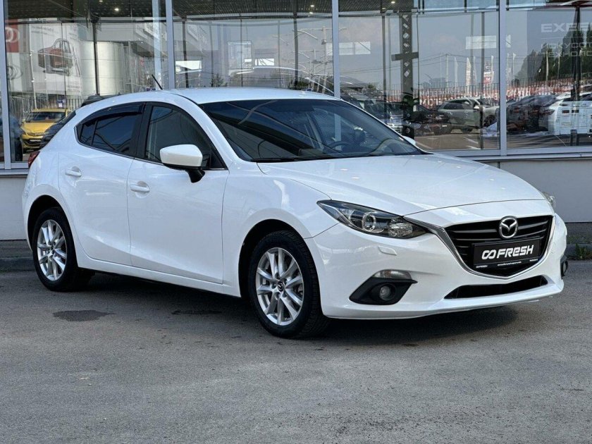 Мазда 3 БМ хэтчбек белая