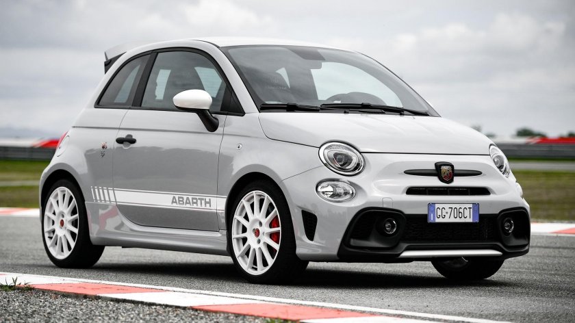 Fiat 500 Abarth 695