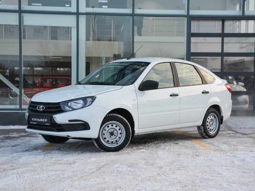 Лада Гранта хэтчбек 2021 белая
