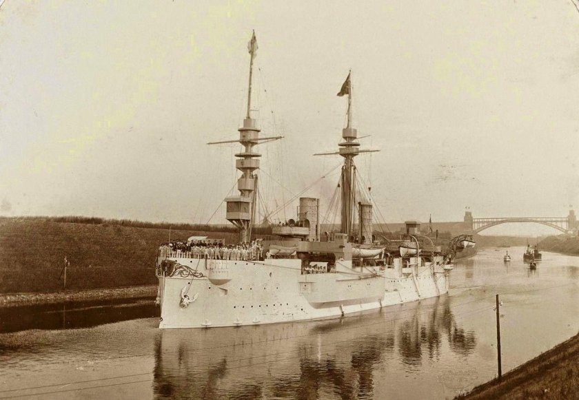 Вальдек Руссо броненосный крейсер