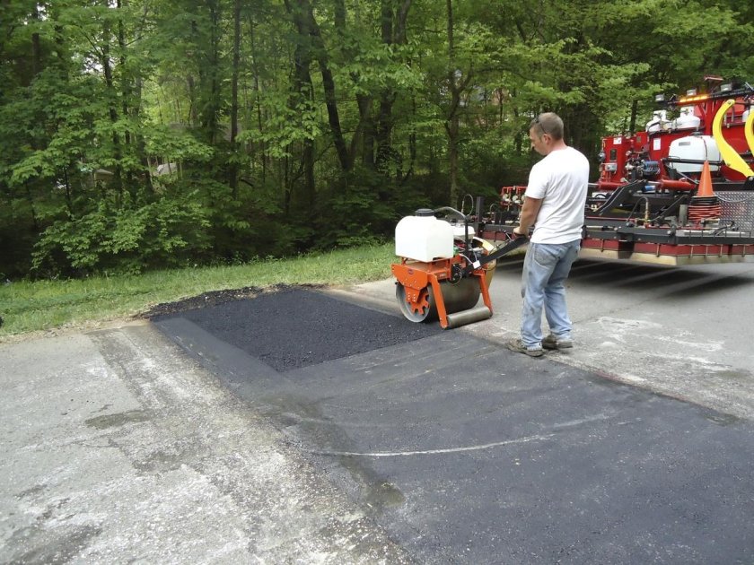 Трамбовка асфальта виброплитой технология