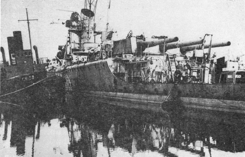 Крейсер Дойчланд Лютцов