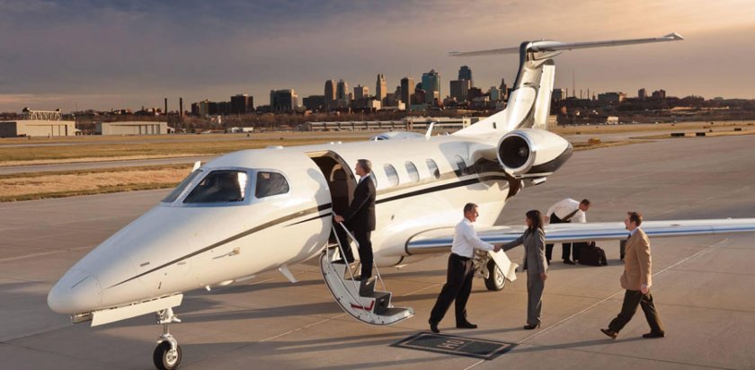 Самолет прайвет Джет