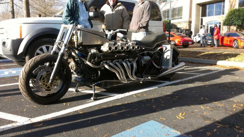 Мотоцикл Lamborghini v12 Espada