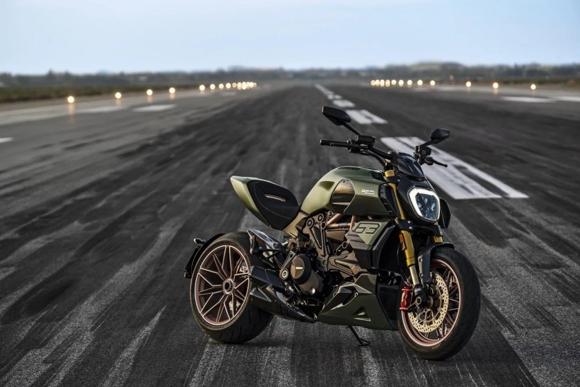 Мотоцикл Ducati Diavel 1260