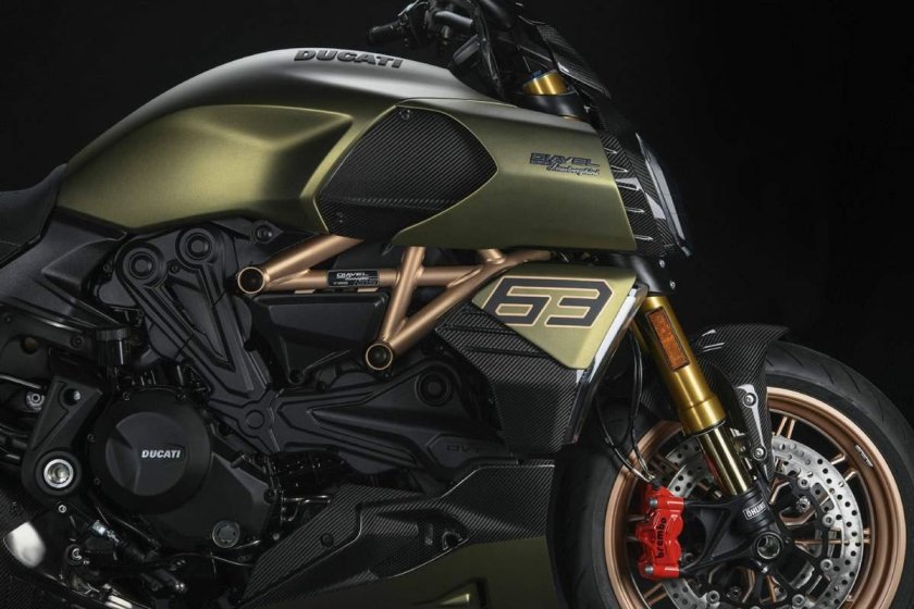 Мотоцикл Ducati Diavel 1260 Lamborghini