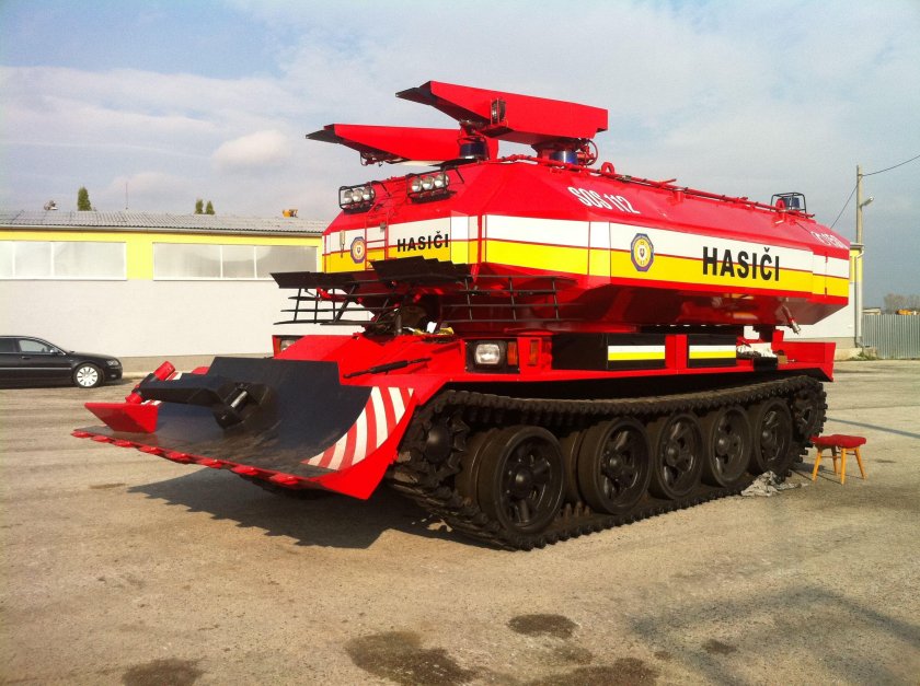 Гусеничная пожарная машина ГПМ-54